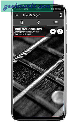 คุณสามารถฟังเพลงบน Apple Watch ได้โดยเชื่อมต่อกับ AirPods โดยไม่ต้องให้ iPhone ที่จับคู่อยู่ใกล้ ๆ ปรากฎว่าคุณสามารถทำได้เช่นเดียวกันกับนาฬิกา Android และหูฟังบลูทู ธ นี่คือวิธีการ